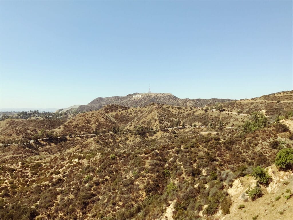 An image of a Los Alamitos Rehab near mountains