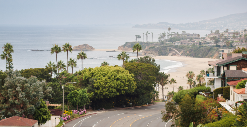 an image of Laguna Beach, where addiction recovery treatment is available at Renaissance Recovery