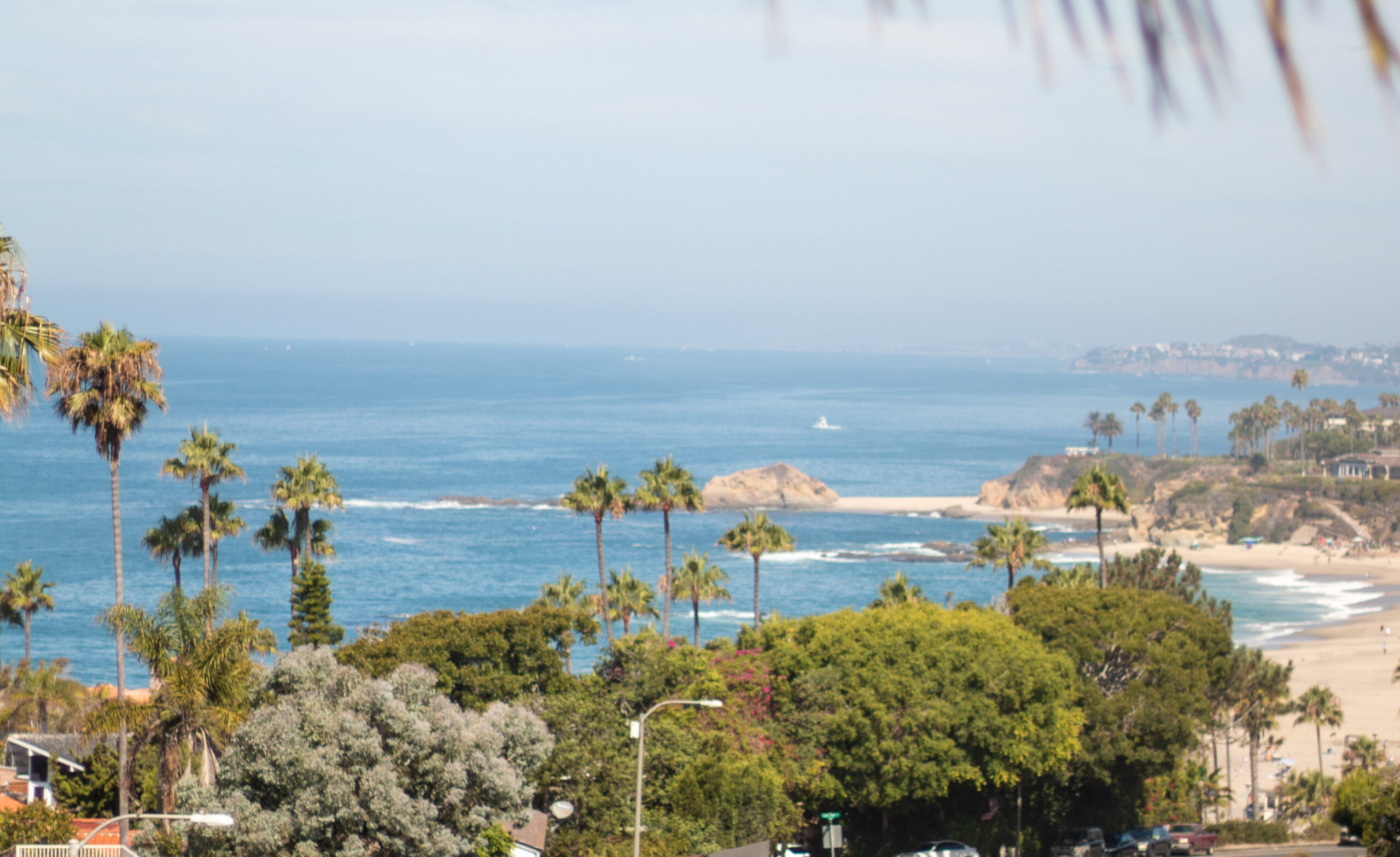 An image of the coastline by Renaissance Recovery, where sober living and addiction recovery treatment is avialable